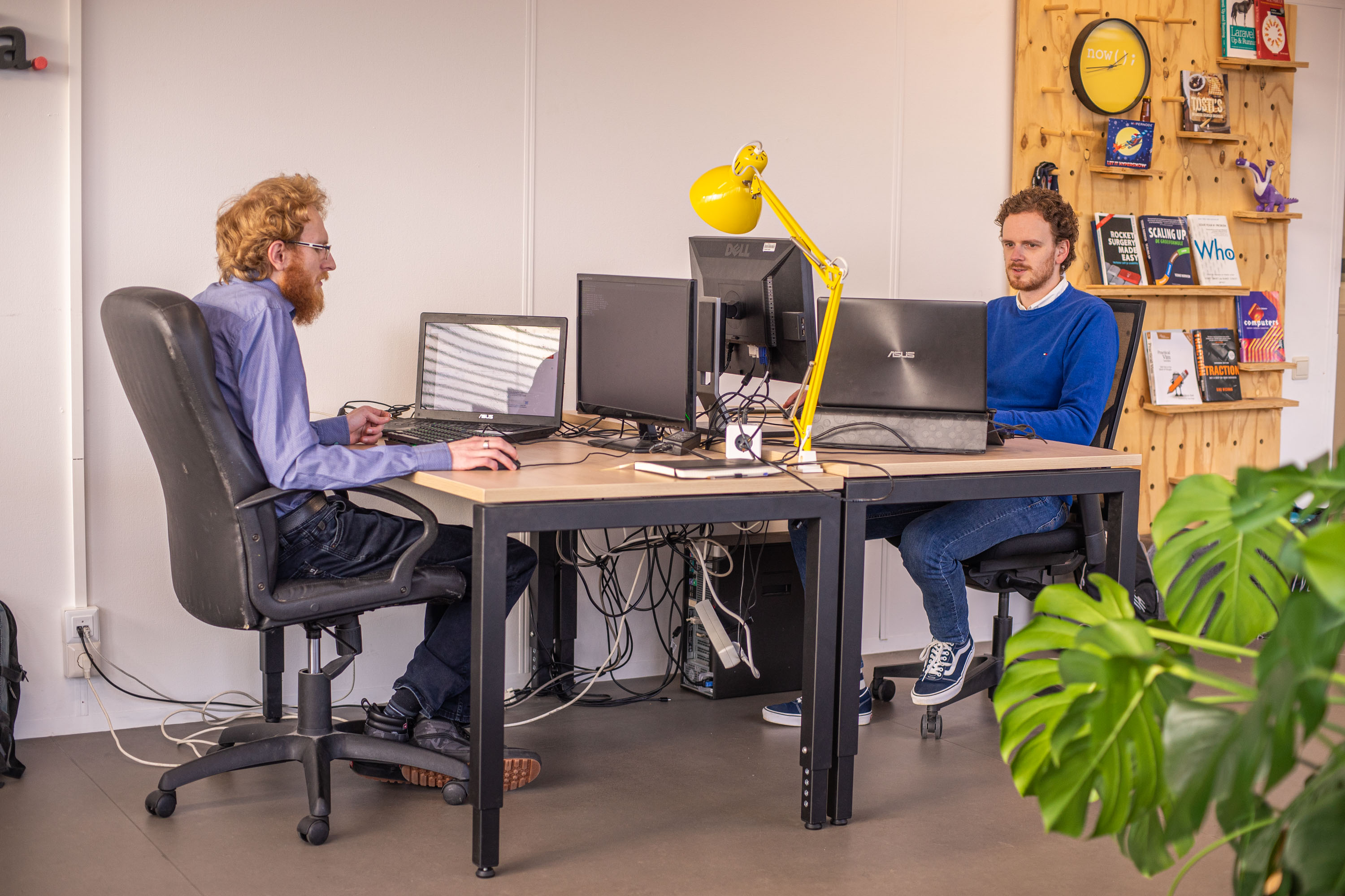 Developers aan het werk op kantoor